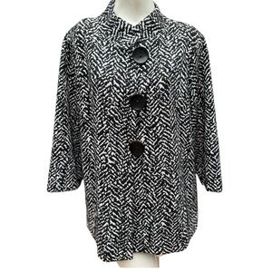 JM Collection Women's Black & White Patterned Coat size XL 3/4 quarter sleeves
